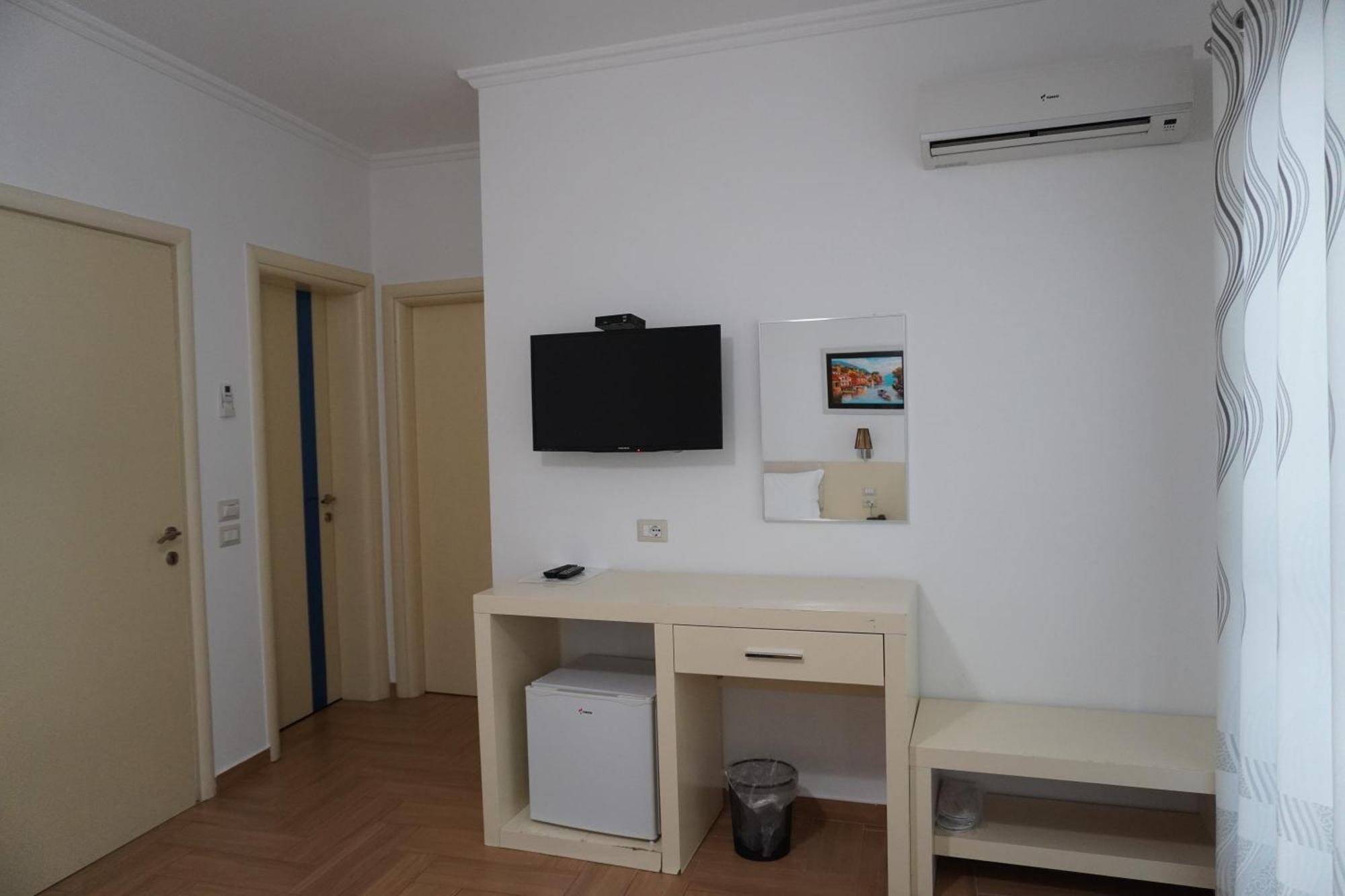 Hotel Agel Sarande Exterior photo