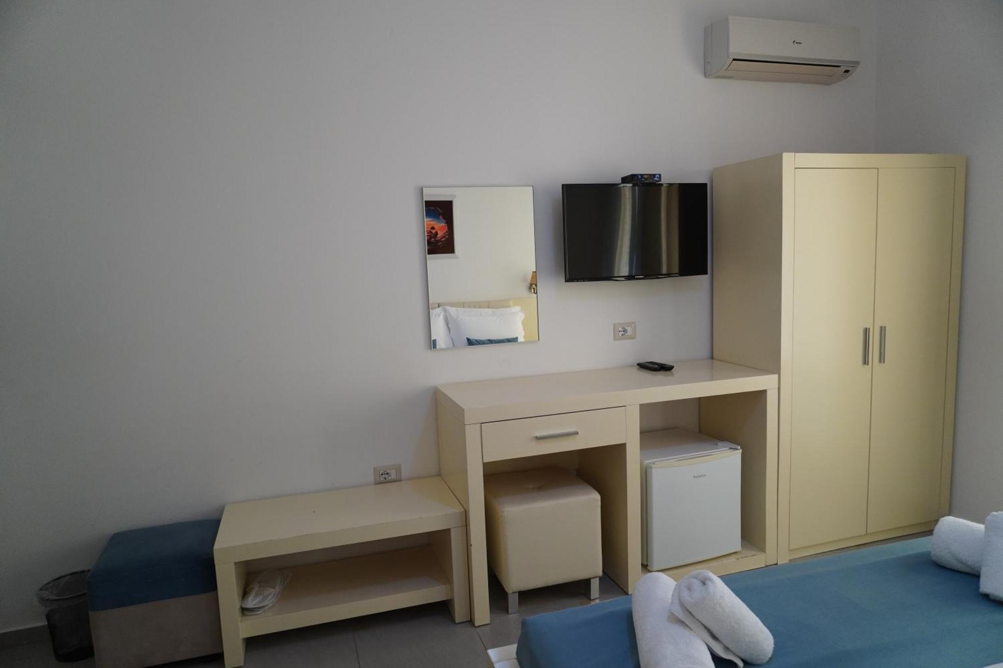 Hotel Agel Sarande Exterior photo